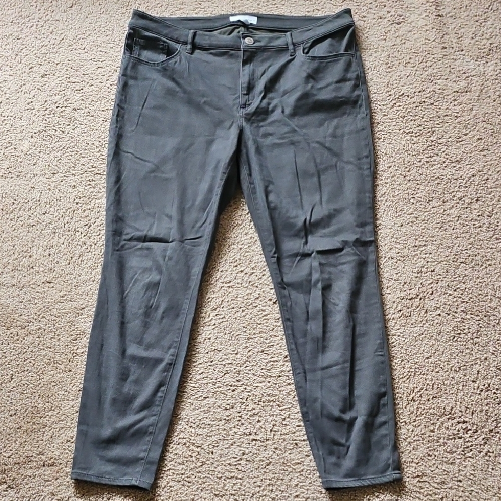 LOFT Women's Olive Green Comfy Pants Size 31/12
